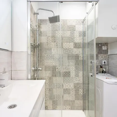 Διαμέρισμα Two Modern And Bright Near El Duque *