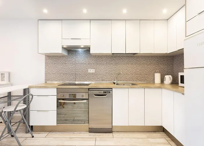 아파트 Two Modern And Bright Near El Duque *