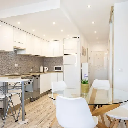 Two Modern And Bright Near El Duque