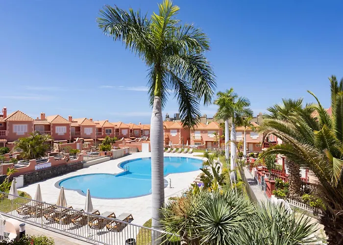 Two Modern And Bright Near El Duque Apartman *