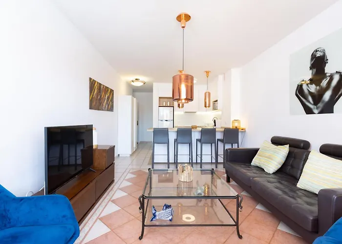 Two Modern And Bright Near El Duque