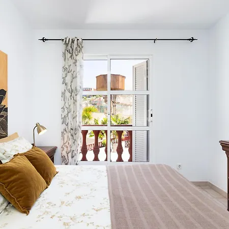 Two Modern And Bright Near El Duque *