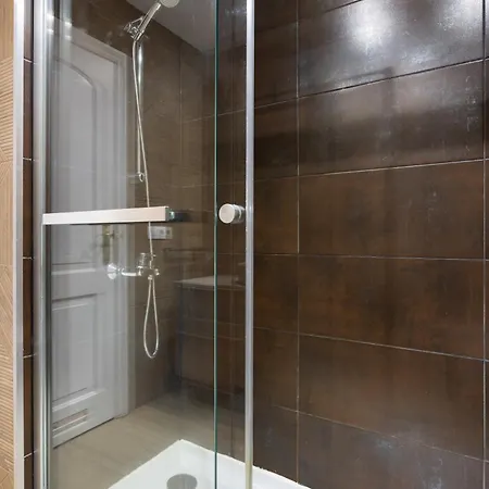 Two Modern And Bright Near El Duque *