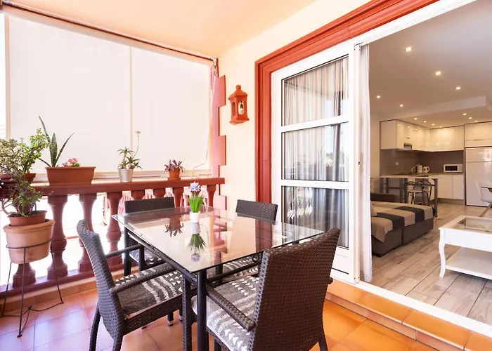 Two Modern And Bright Near El Duque Apartment *