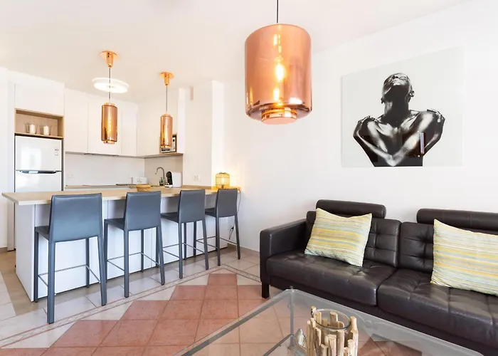 Two Modern And Bright Near El Duque